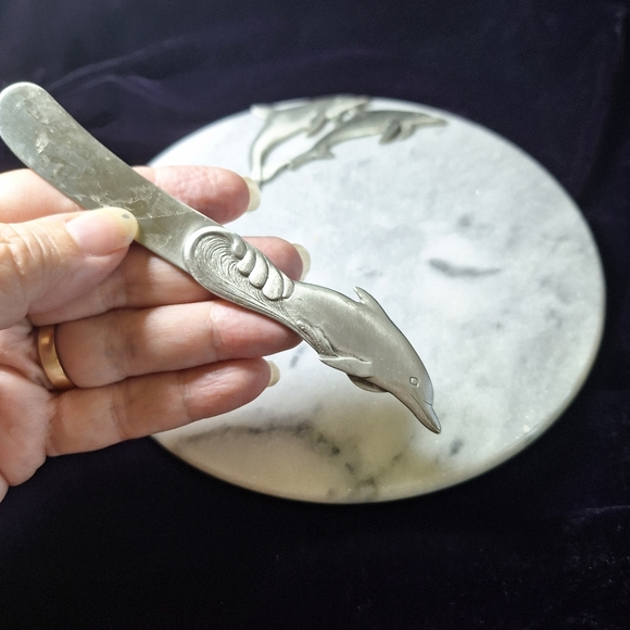 Lindsay Claire Marble Cheese Rd 8" Board with knife - Picture 14 of 14